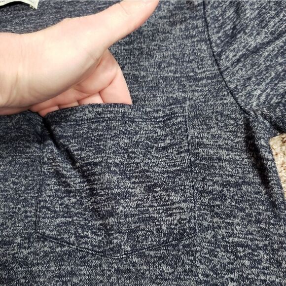 🔺️Abercrombie & Fitch Blue Flowy Short Sleeve Top XSmall - Picture 5 of 7